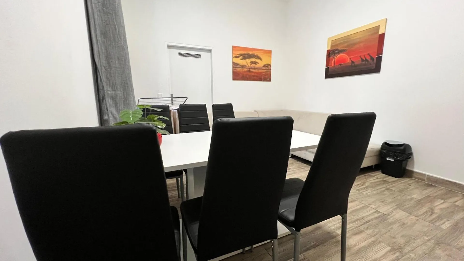 Comfortable 3Br Apt Prime Location In Vienna 0*,